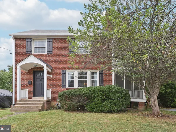 834 N Woodrow St, Arlington, VA 22203