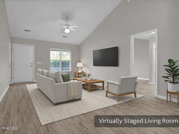 3rd image of 620 Tabor Lane