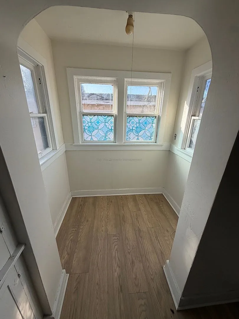 1 Bedroom West of the 5 Near the Beach-Available Now! — Photo 3