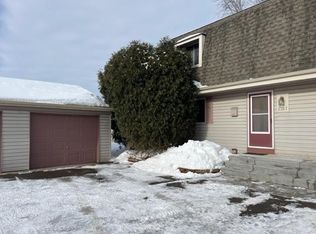 2367 Dorland Pl E, Saint Paul, MN 55119