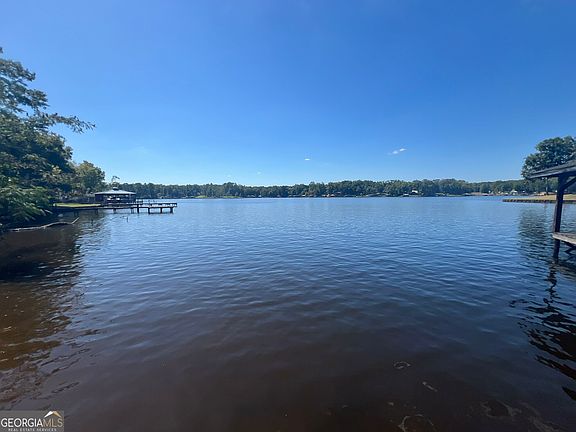 4th image of 173 S Shore Dr