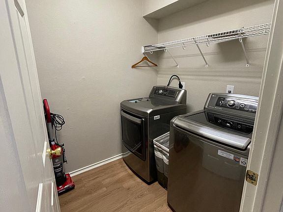 5th image of 9339 Foxgrove Way