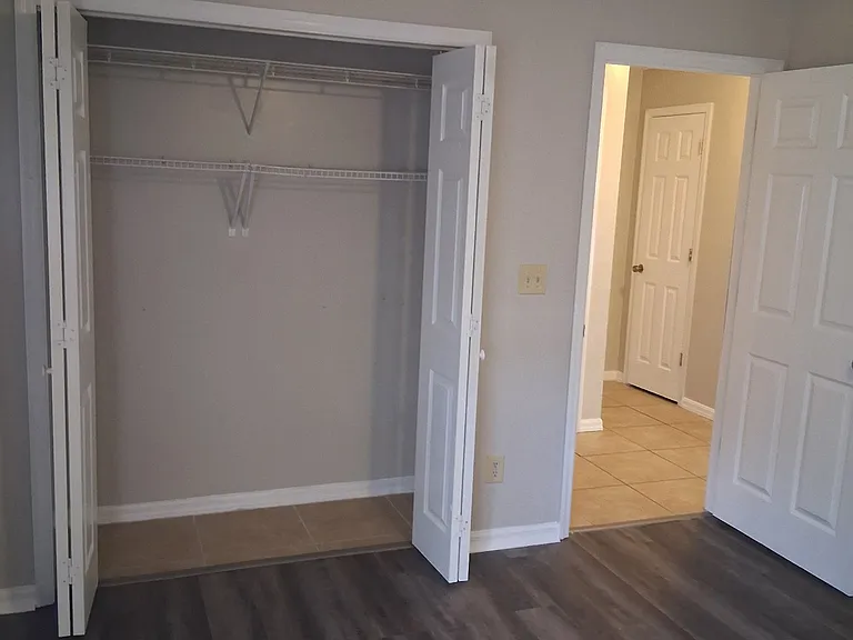 2435 NW 4th Ter #2437 — Photo 11