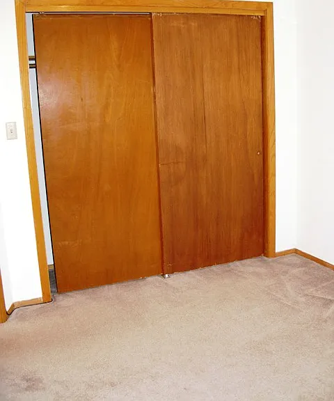 Center Ave Apt bedroom 2_05092017