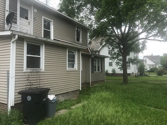 2nd image of 1758 Parkman Rd NW