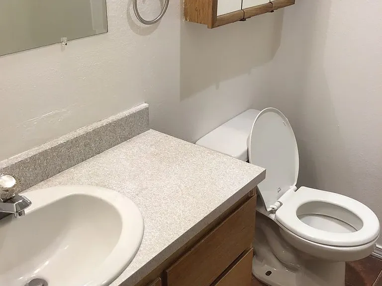 Main — Photo 16