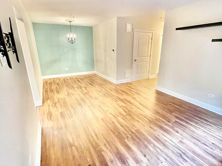 941 N Swift Rd #104 — Photo 3