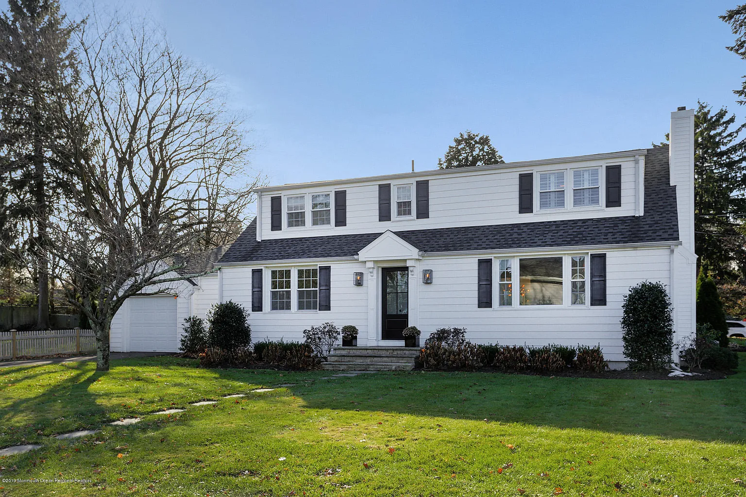 166 N Lovett Ave photo 1