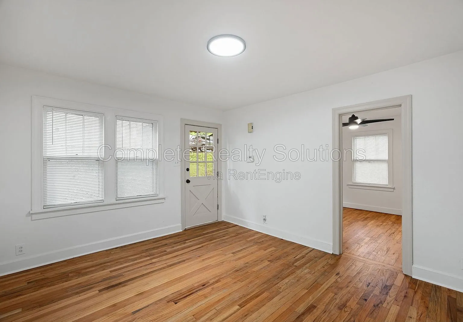 2 bed, 1.0 bath, 936 sqft, $1,195 — Photo 4