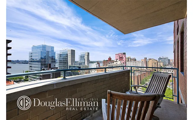 Sold by Douglas Elliman | media 14