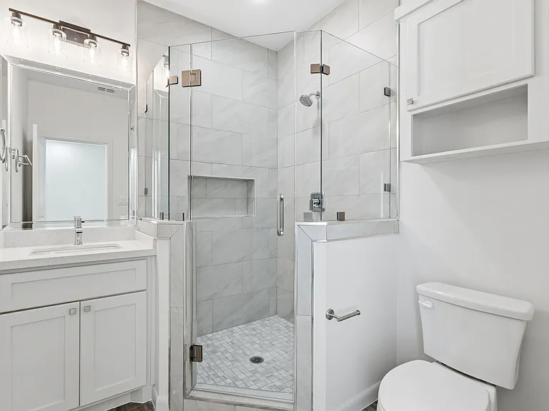 11504 N 25th St #2 — Photo 3