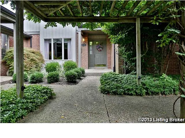 5540 Forest Lake Dr photo 1