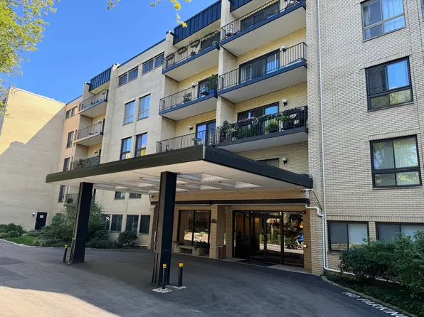 221 N Kenilworth Ave APT 206, Oak Park, IL 60302