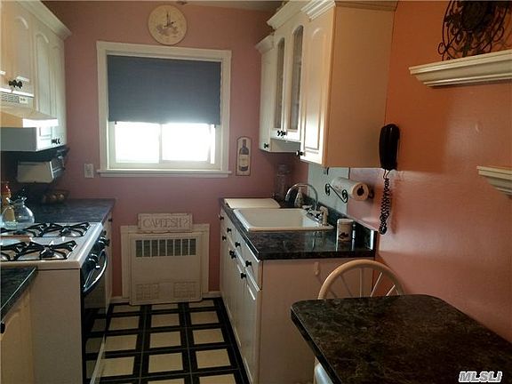 4th image of 152 Edmunton Dr APT D18