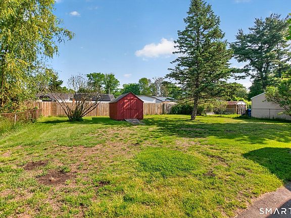 5th image of 211 Woodycrest Drive