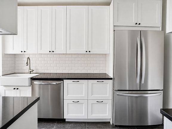 4th image of 55-01 31st Ave APT 6E