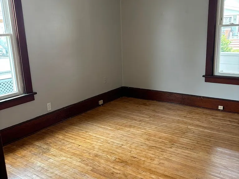 3611 Buechner Ave — Photo 4