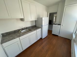 656 Leonard St NW APT 2B, Grand Rapids, MI 49504