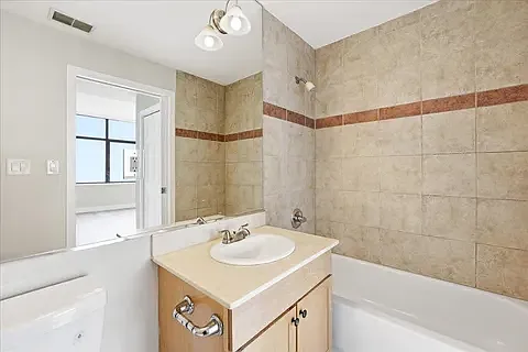 610 Newark St — Photo 12