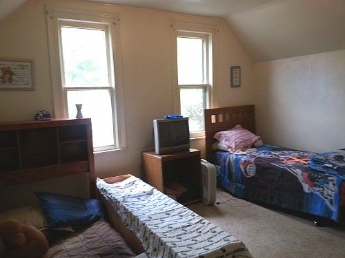 4th image of 955 Tamarack Ave NW