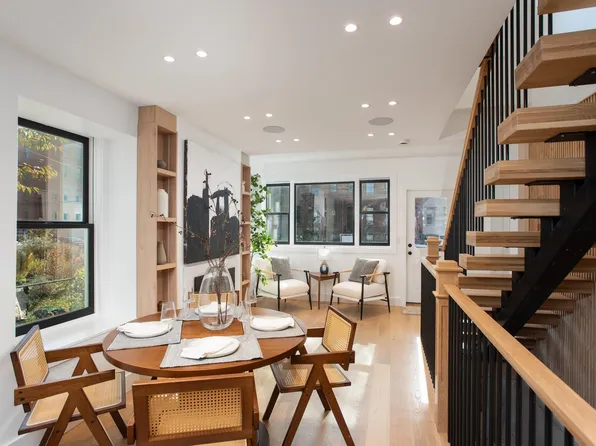 274 7th Street image 2 of 40