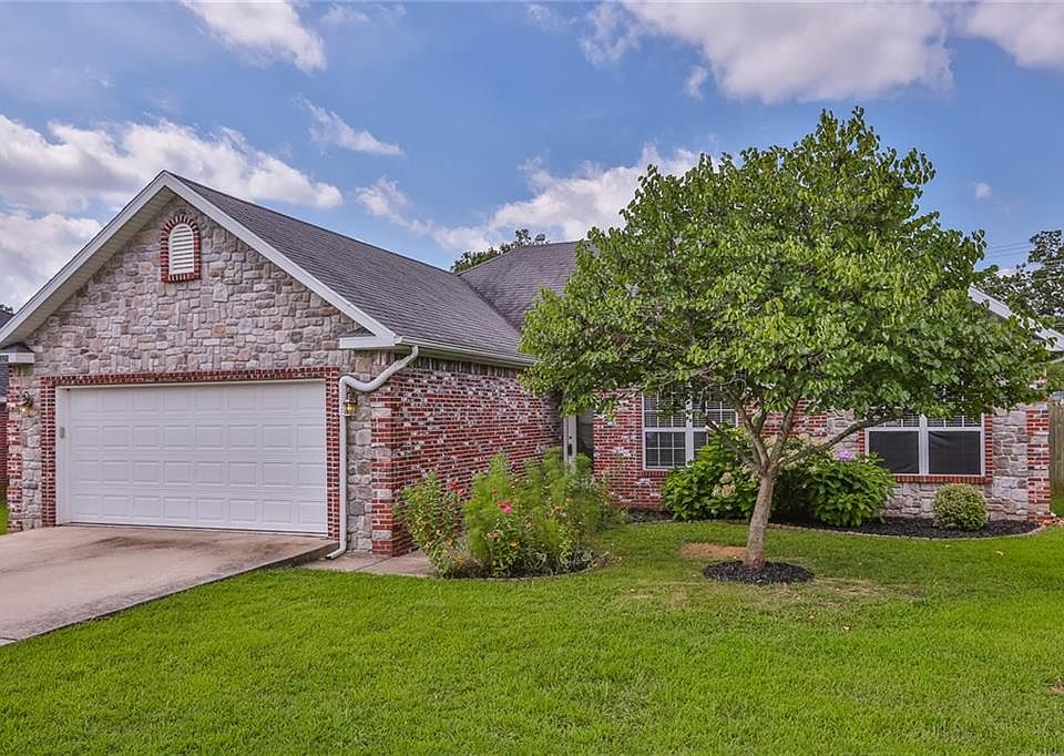 1st image of 4329 E Broomsage Dr