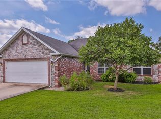 4329 E Broomsage Dr, Fayetteville, AR 72701