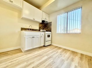 7343 Sepulveda Blvd APT 33, Van Nuys, CA 91405