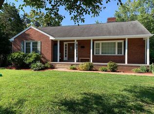 8903 Wilson Ave, Manassas, VA 20110