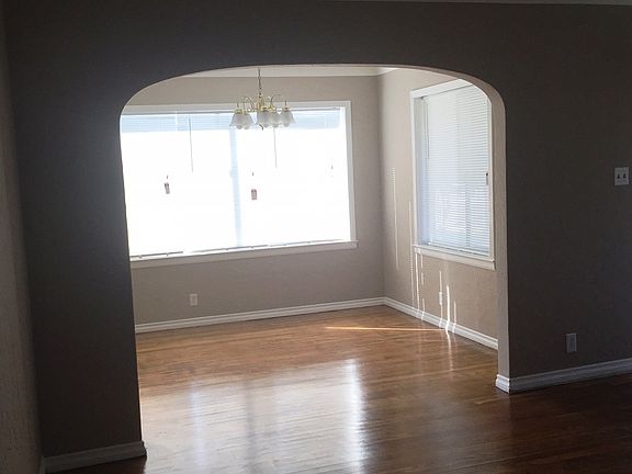 4th image of 1228 N Esther Way