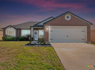 137 Lignite Dr, Jarrell, TX 76537