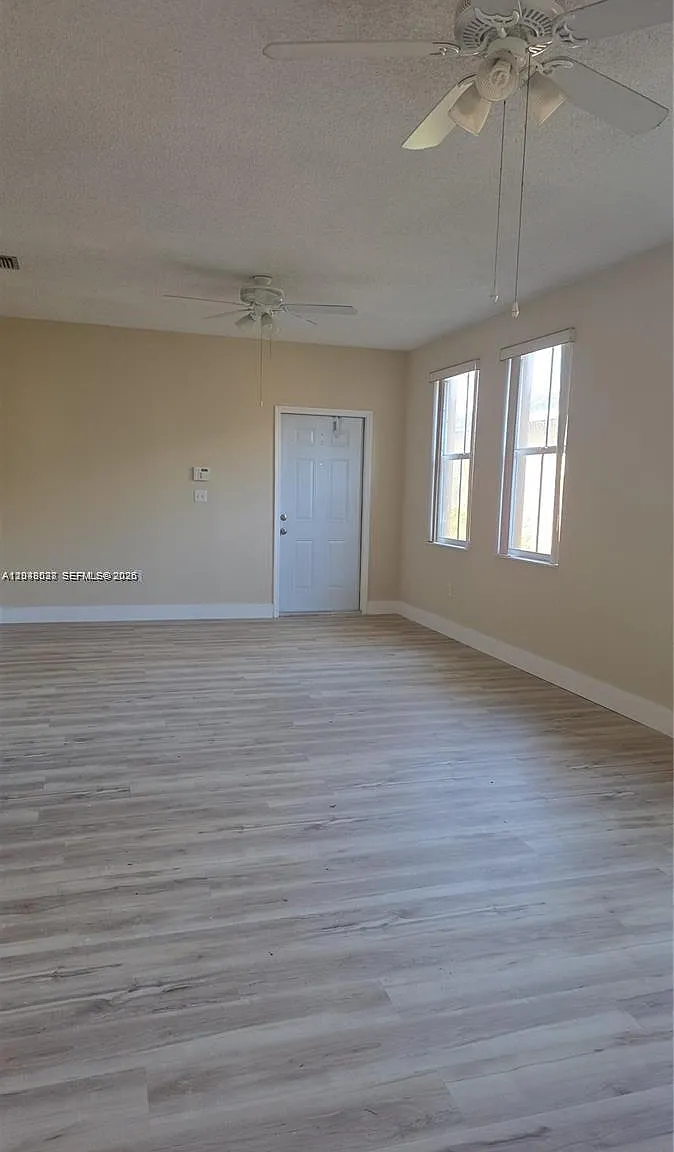 3 bed, 2.0 bath, $3,200 — Photo 3