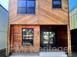 608 N 6th St, Rogers, AR 72756