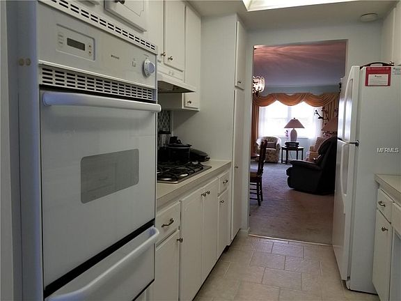 4th image of 1900 59th Ave N APT 317
