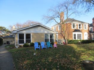 4432 Concord Ln, Skokie, IL 60076