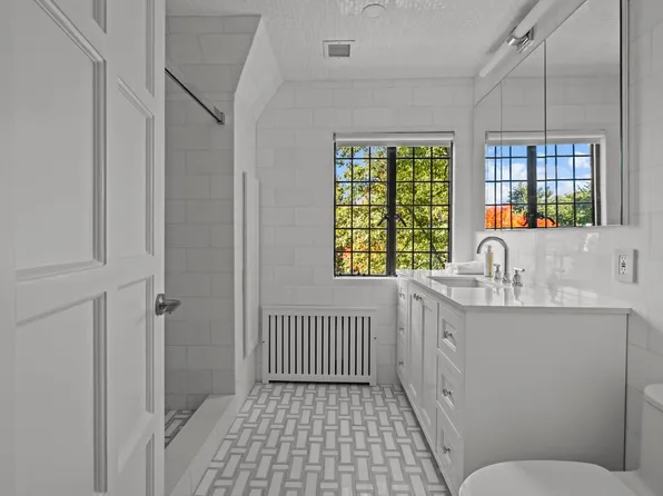 4500 Fieldston Road image 15 of 17