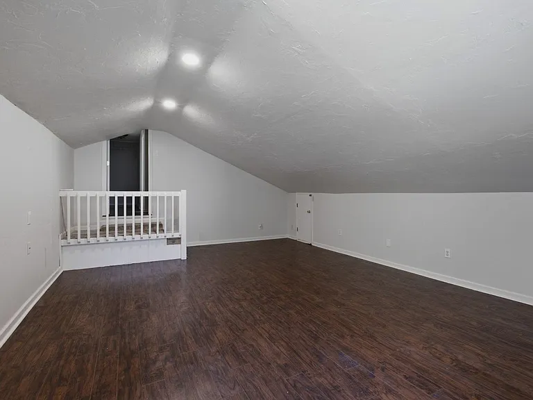 1303 General Macarthur Dr — Photo 29