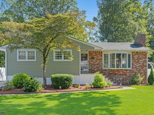 34 Wildwood Ter, Ringwood Boro, NJ 07456