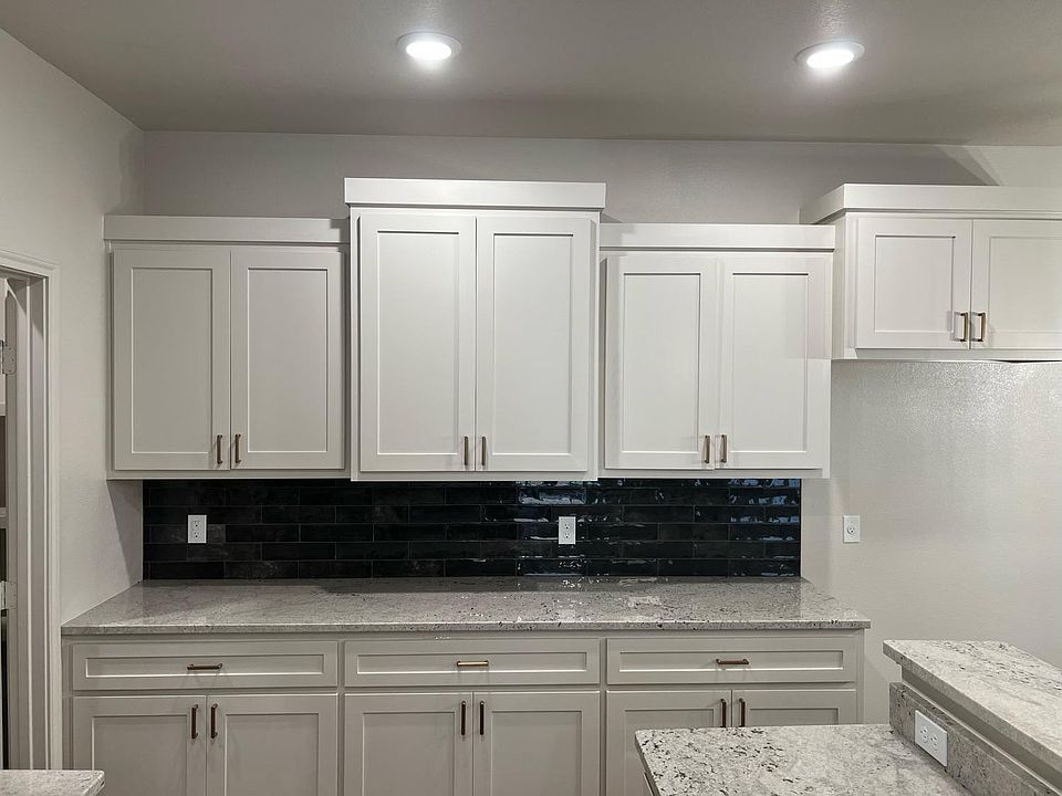 2nd image of 10917 Aberdeen Ave