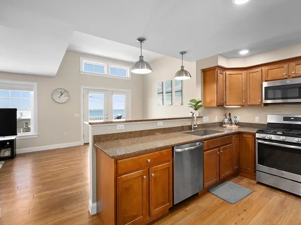 216 Water St #A302, Plymouth, MA 02360