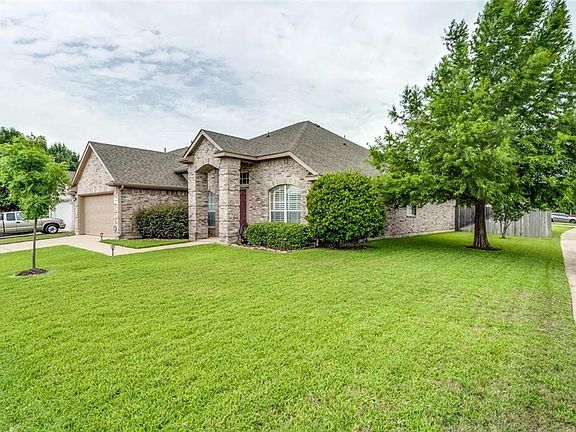 2nd image of 5609 Meadows Way