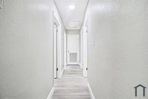 803 W Warren St — Photo 11