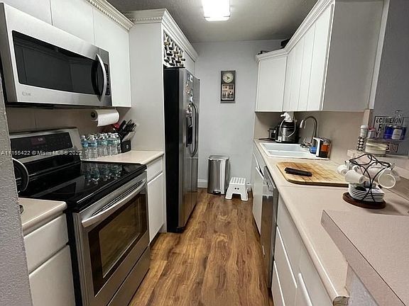 5th image of 10361 N Kendall Dr APT B6