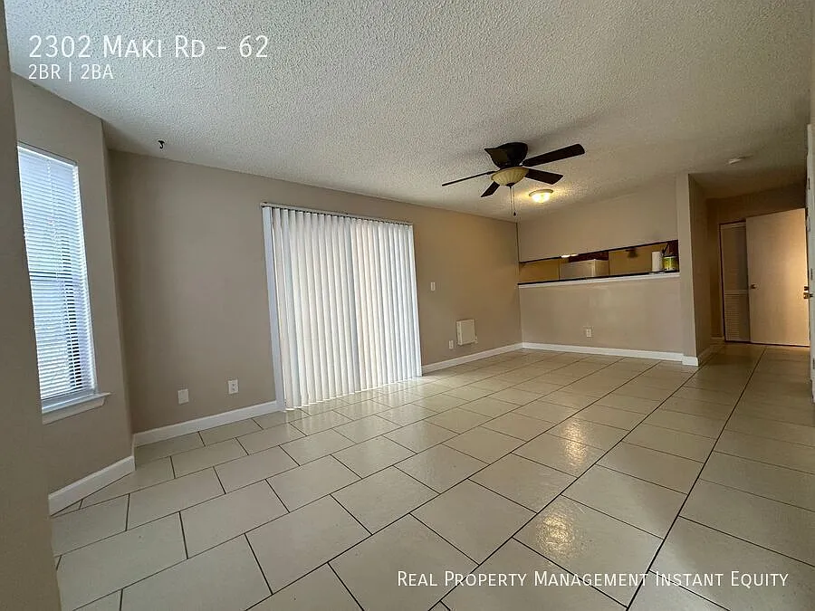 Beautiful Plant City Townhome — Photo 2
