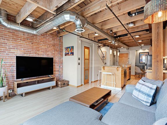 2nd image of 1221 W Railroad Alley Ave #5