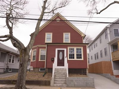 180 Rounds Ave, Providence, RI, 02907