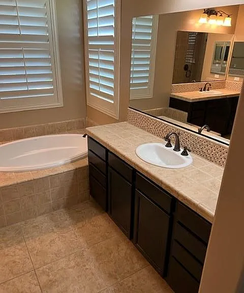 12715 Eversham Dr — Photo 24