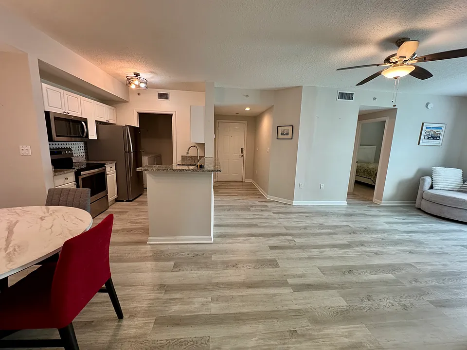 5080 Fairways Cir #G203