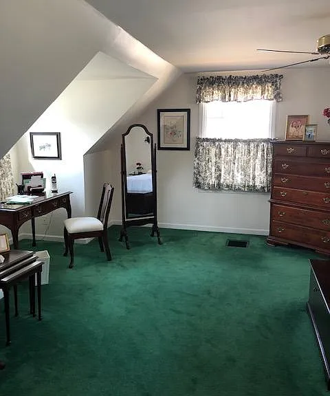 210 E Wilson St — Photo 10