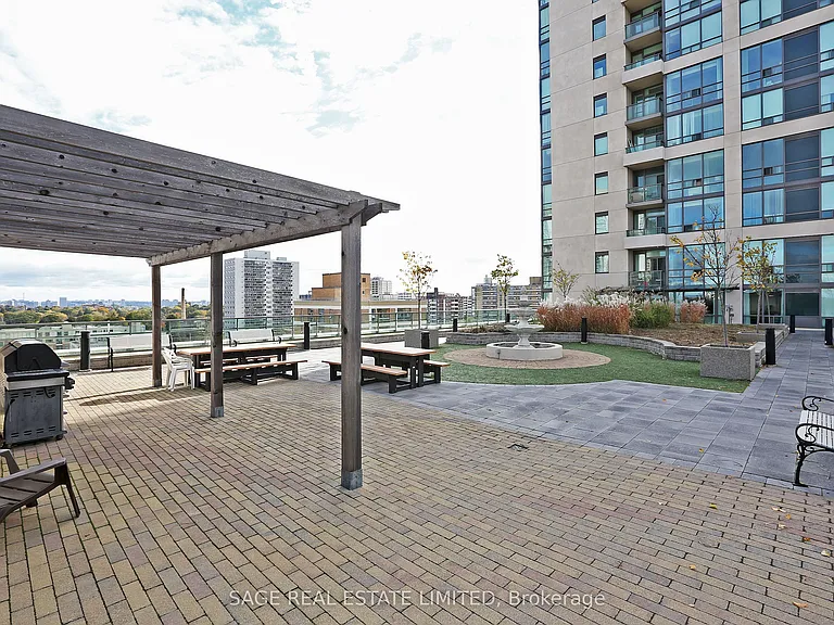88 Broadway Ave #202 — Photo 32
